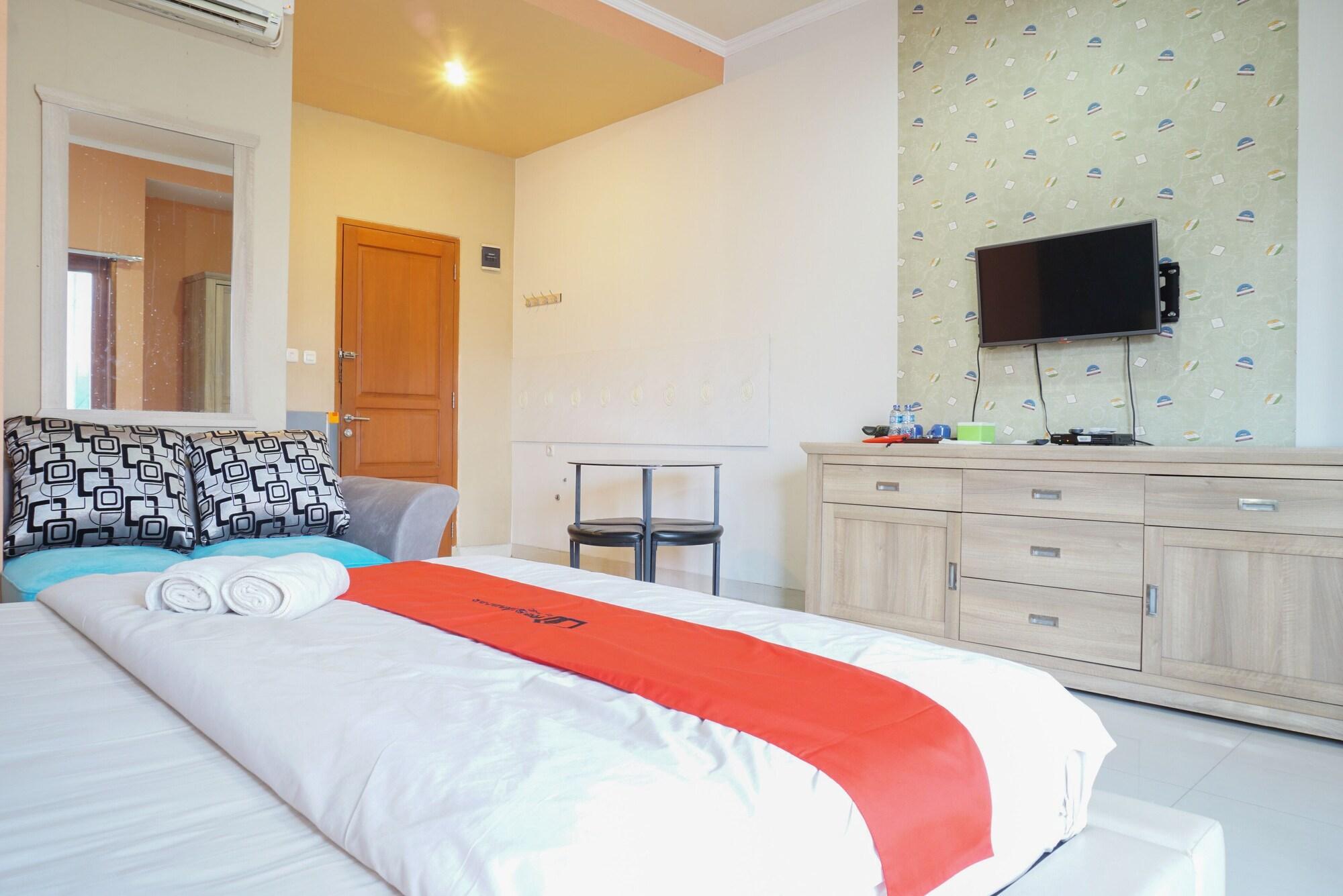 Hotel RedDoorz near Kemang Square Dżakarta Zewnętrze zdjęcie